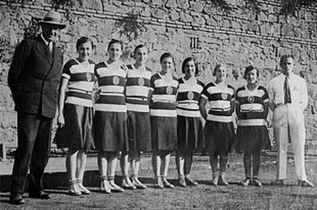 La Canottieri Milano Campione d'Italia nel 1933:  all.Ghirimoldi, B. Bertolini, N. Bertolini,  Borsani, Campanati, M. Cavallotti, P. Cavallotti, Colombo, Moraschi.